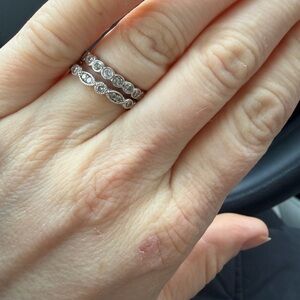 Diamond rings size 5